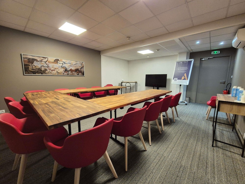 Meeting facility